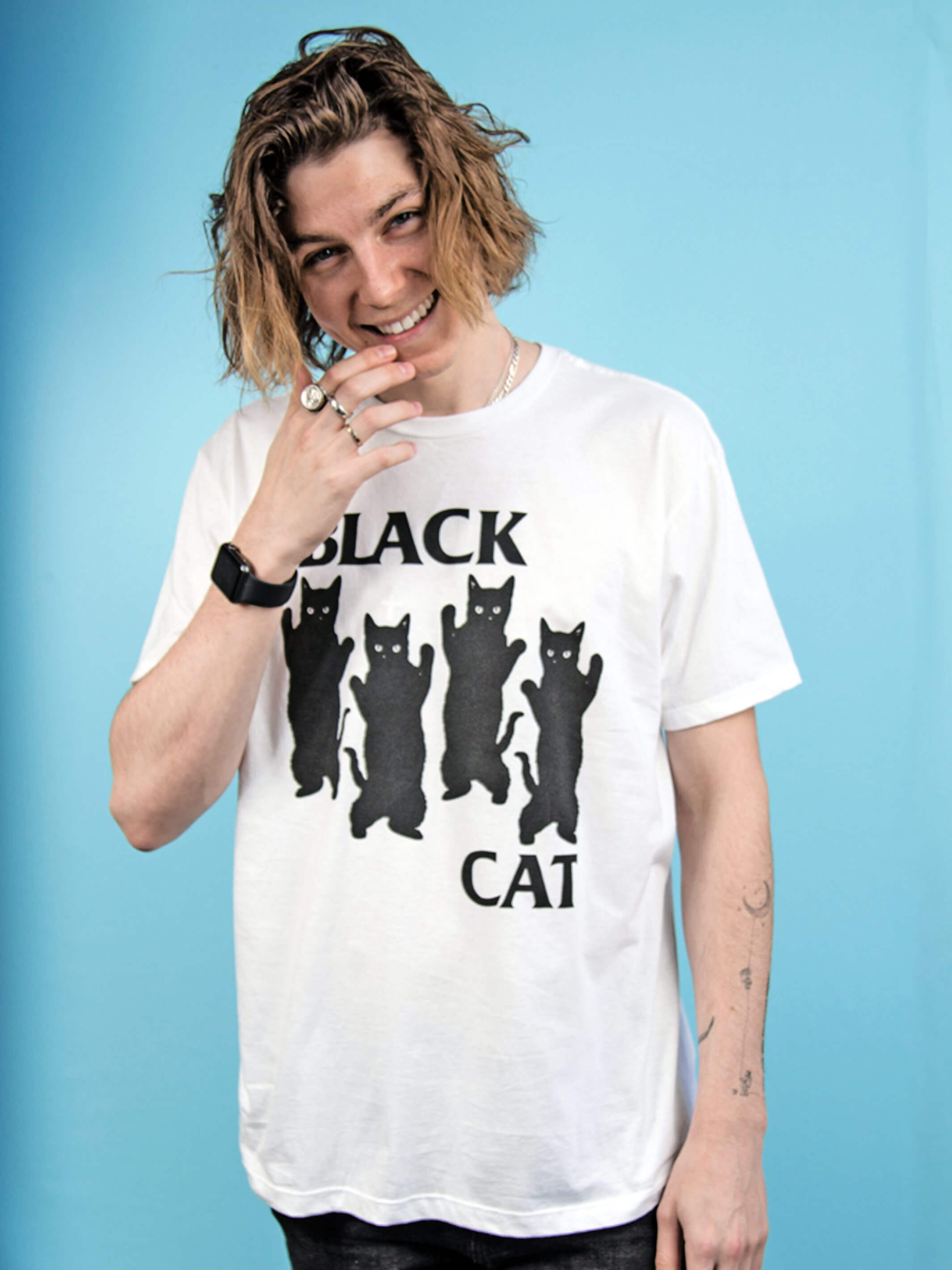 Black cat hotsell t shirt gucci